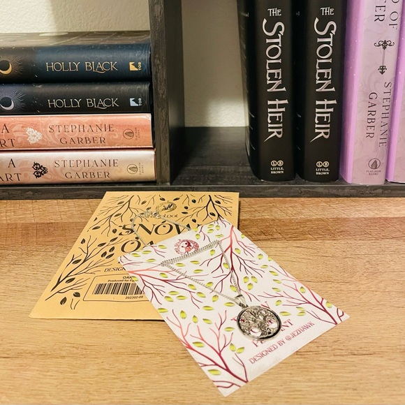 Fairyloot Exclusive WTTCON Full Box Items - Picture 10 of 13